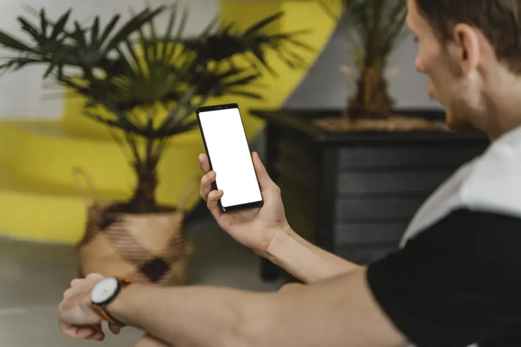 R8KLBYS4eREmFARQ